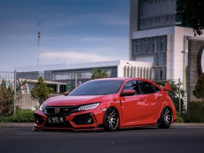 Pursuit of excellence Honda Civic RS stancenation young and dynamic