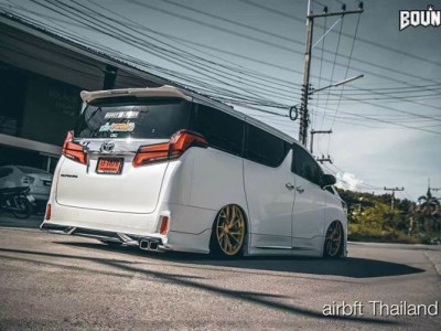 Thai modified car style, Toyota Alphard30 Stance Nation gold wheels