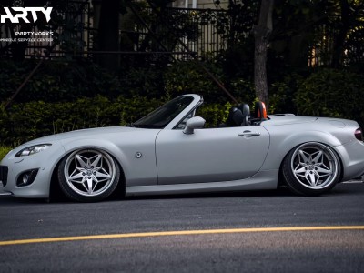 The Mazda MX-5 StanceNation Modified Car: A Dynamic Fusion of Style and Performance