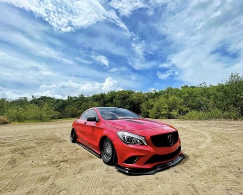 The extreme low lying Mercedes-Benz cla stancenation is popular