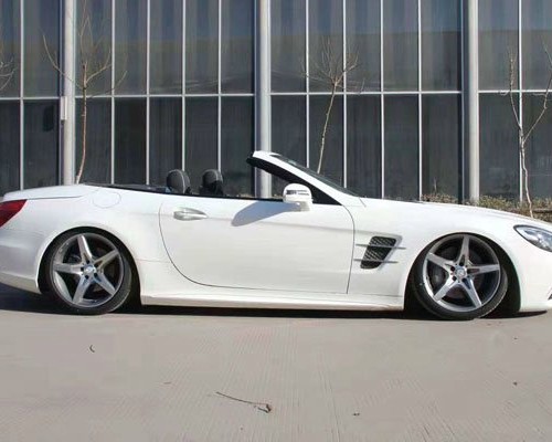 China’s Mercedes-Benz SLK stancenation is pretty and charming